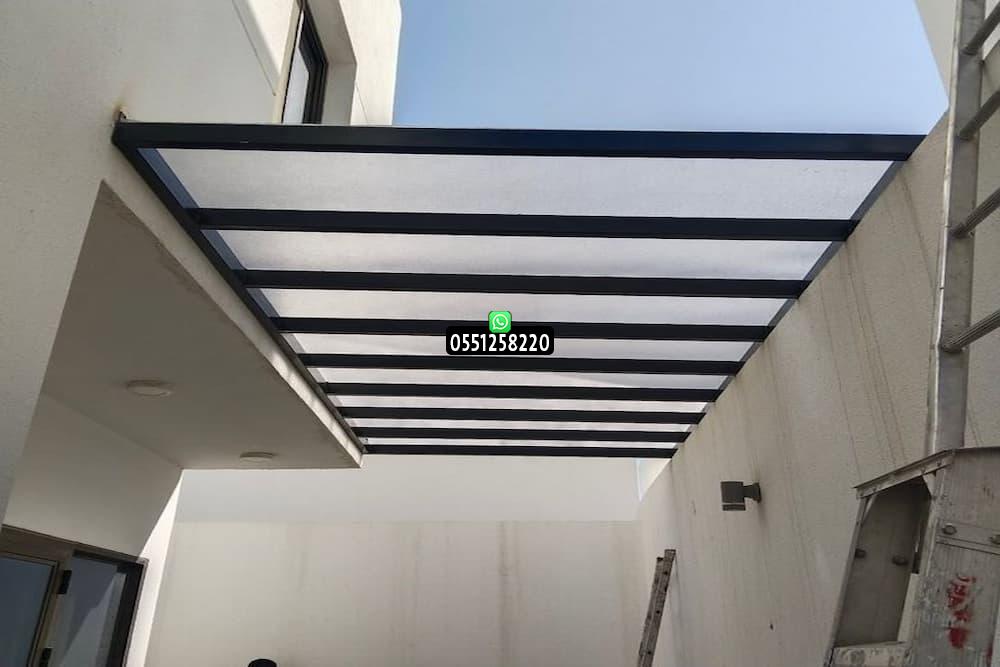 مظلات لكسان