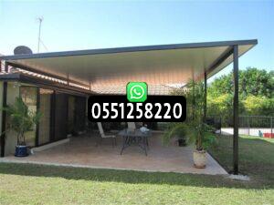 تتنوع تصاميم جلسات خارجية للسطح