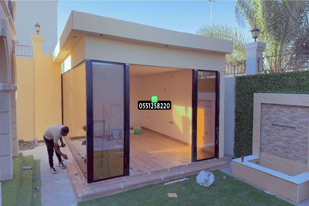 ملاحق ساندوتش بانل