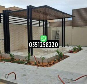 مظلات حديدية على شكل خشب